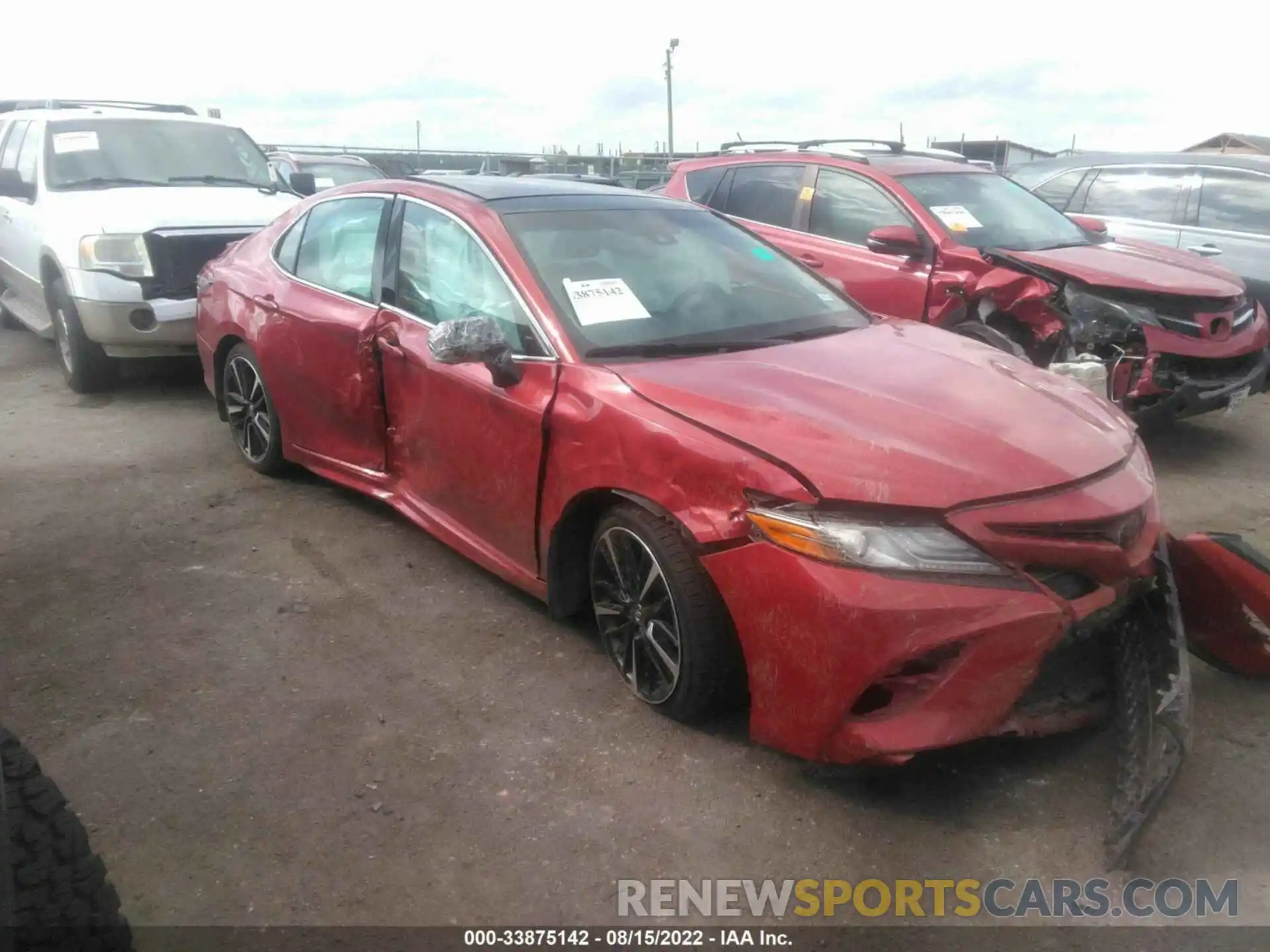 6 Photograph of a damaged car 4T1BZ1HK8KU027495 TOYOTA CAMRY 2019