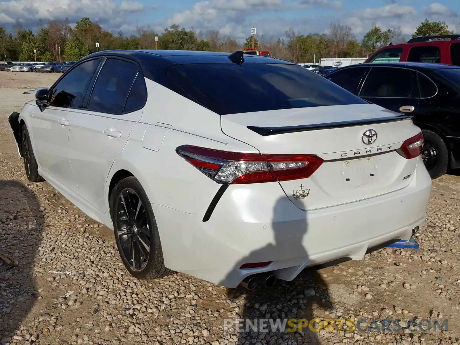 3 Photograph of a damaged car 4T1BZ1HK8KU027965 TOYOTA CAMRY 2019