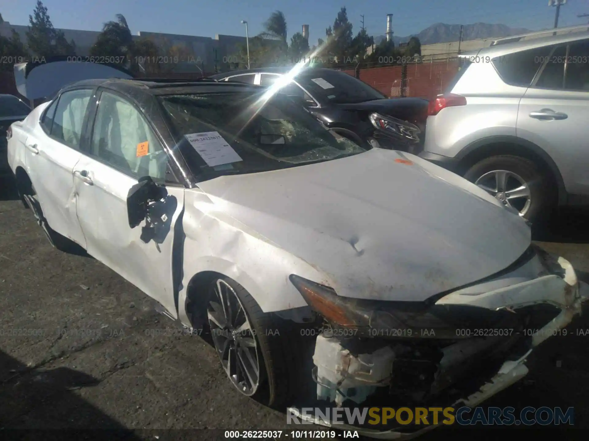 1 Photograph of a damaged car 4T1BZ1HK8KU028372 TOYOTA CAMRY 2019