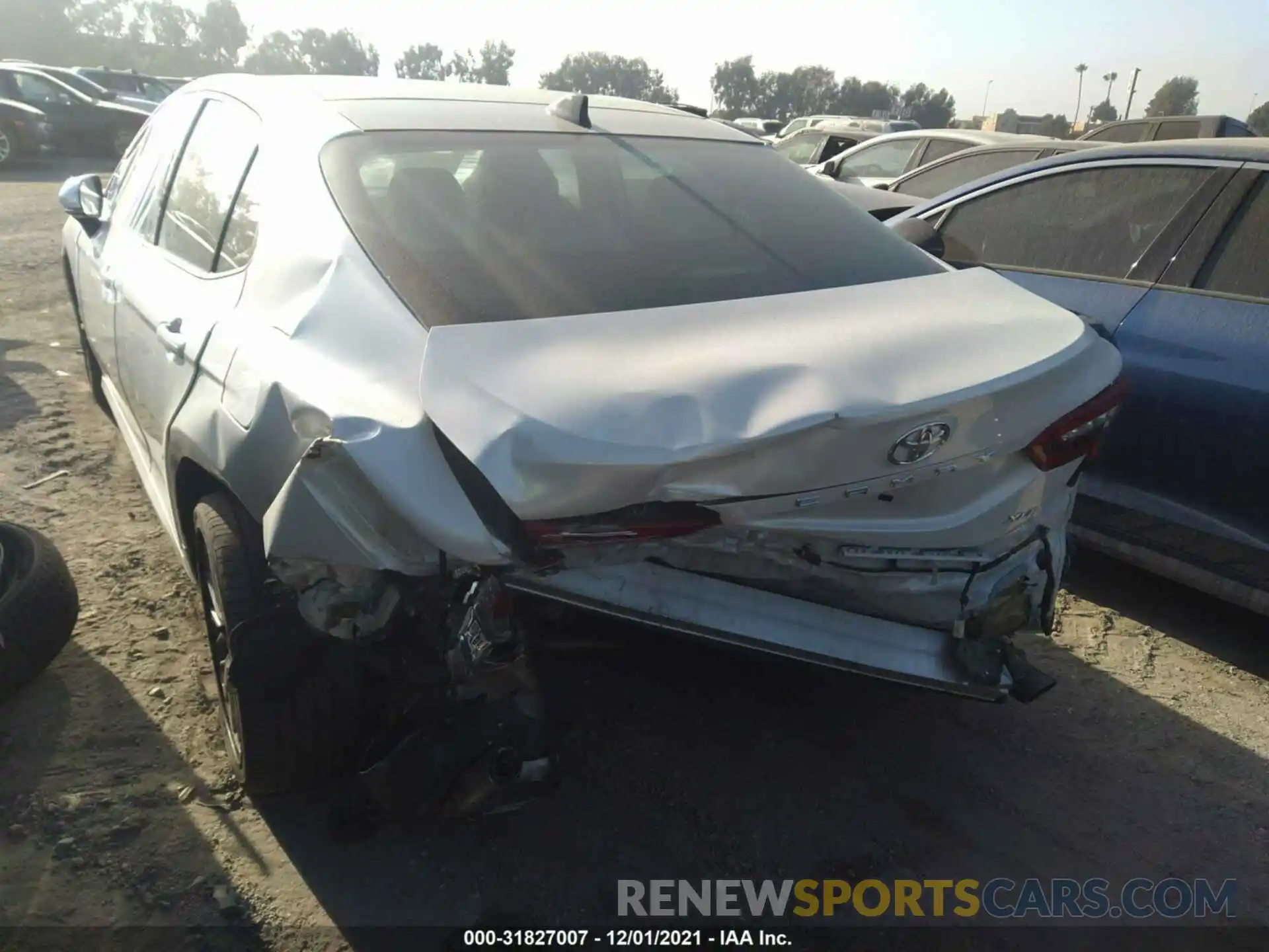 3 Photograph of a damaged car 4T1BZ1HK8KU029151 TOYOTA CAMRY 2019