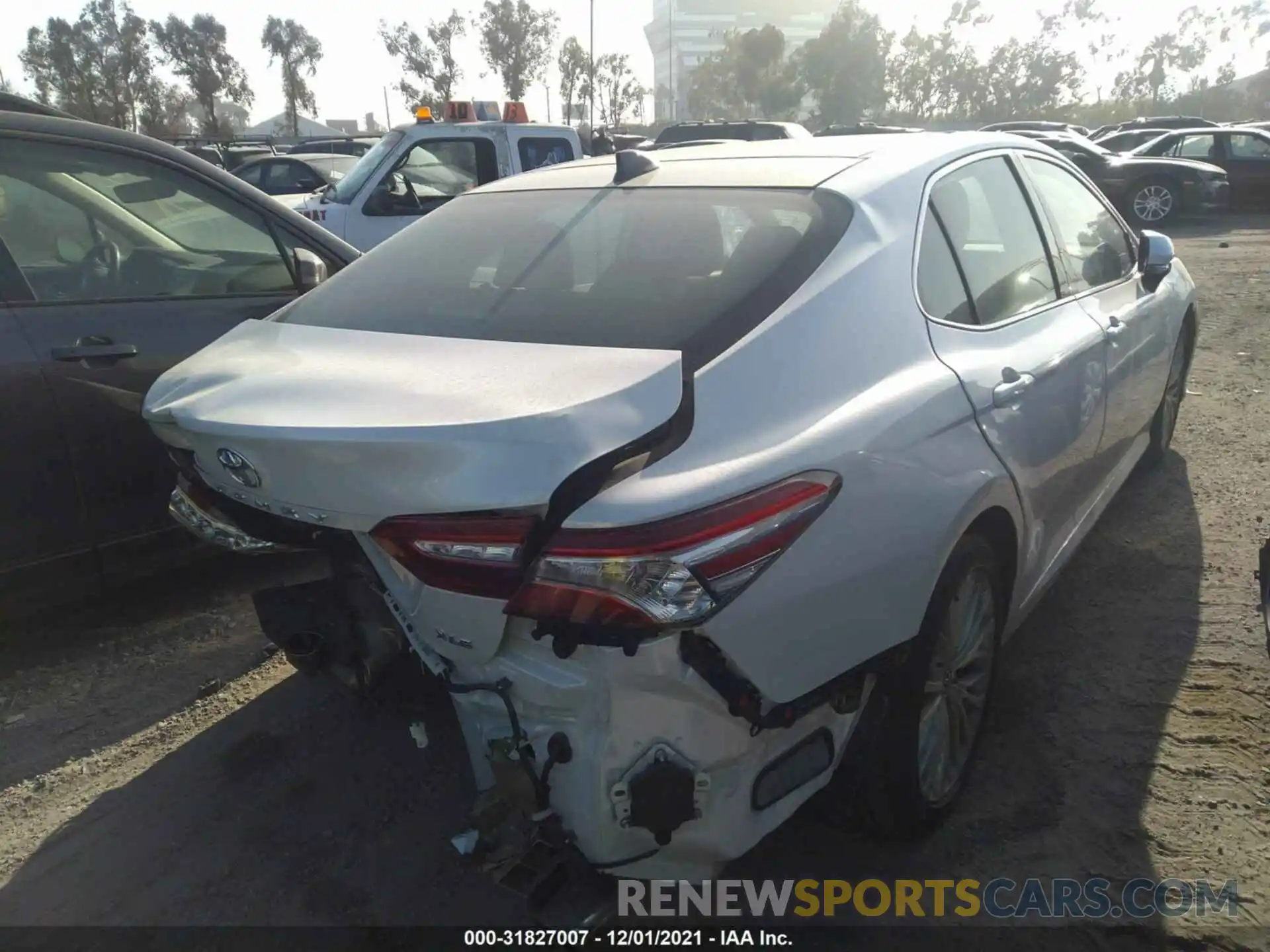 4 Photograph of a damaged car 4T1BZ1HK8KU029151 TOYOTA CAMRY 2019