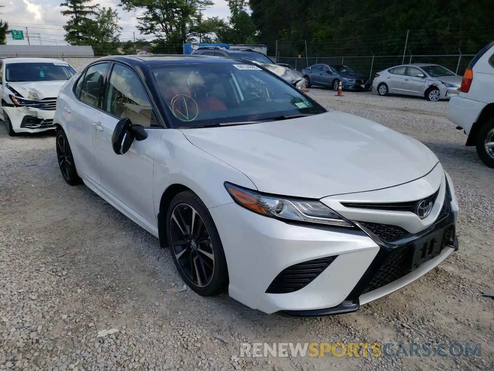 1 Photograph of a damaged car 4T1BZ1HK8KU029523 TOYOTA CAMRY 2019