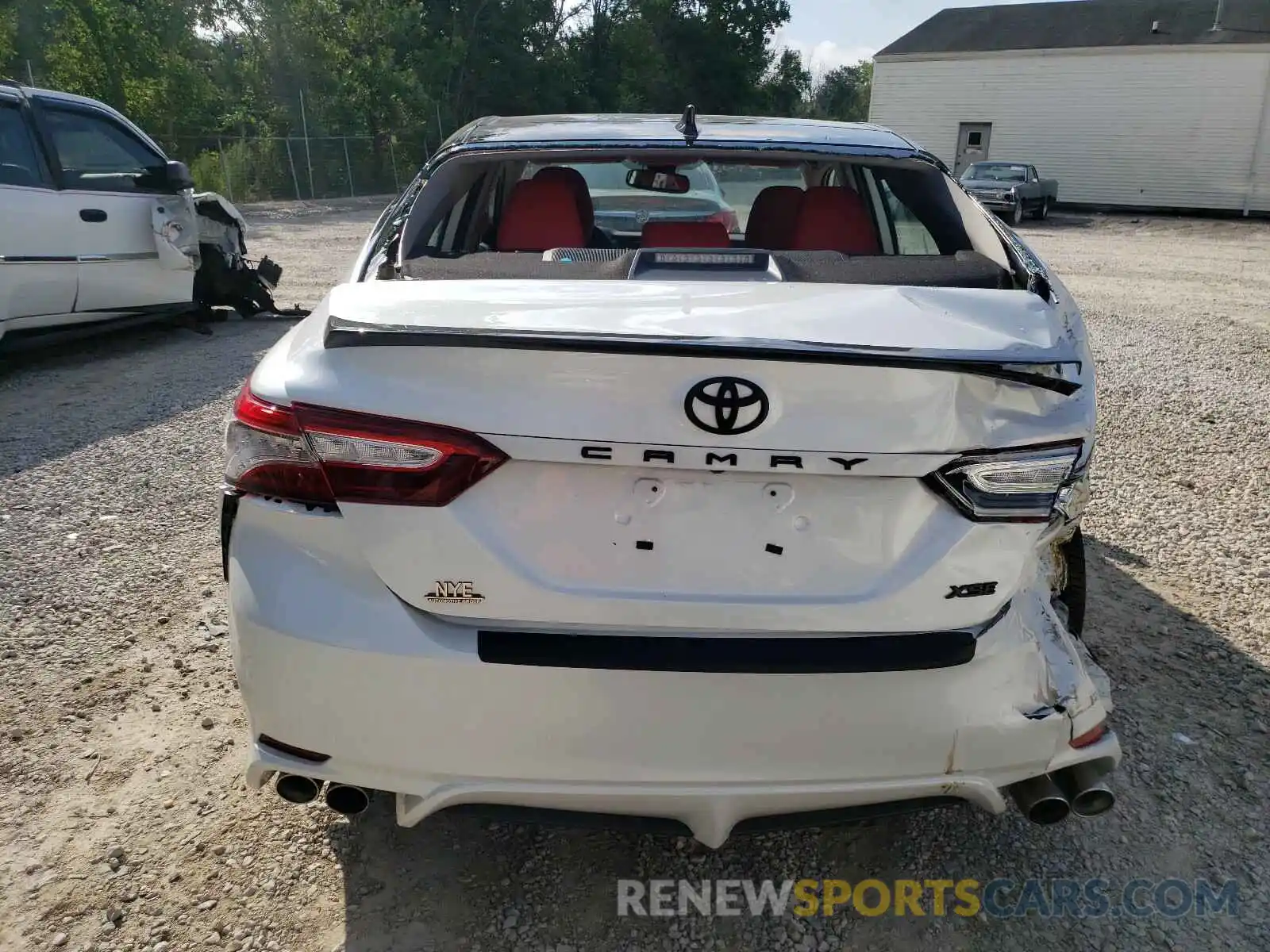 9 Photograph of a damaged car 4T1BZ1HK8KU029523 TOYOTA CAMRY 2019