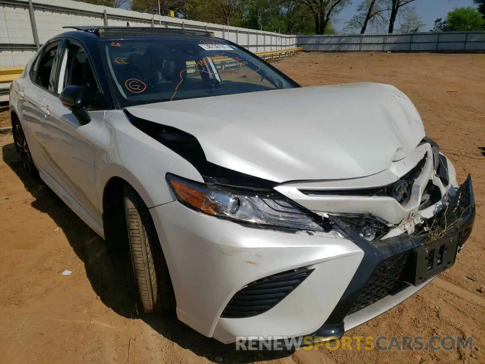 1 Photograph of a damaged car 4T1BZ1HK8KU029876 TOYOTA CAMRY 2019