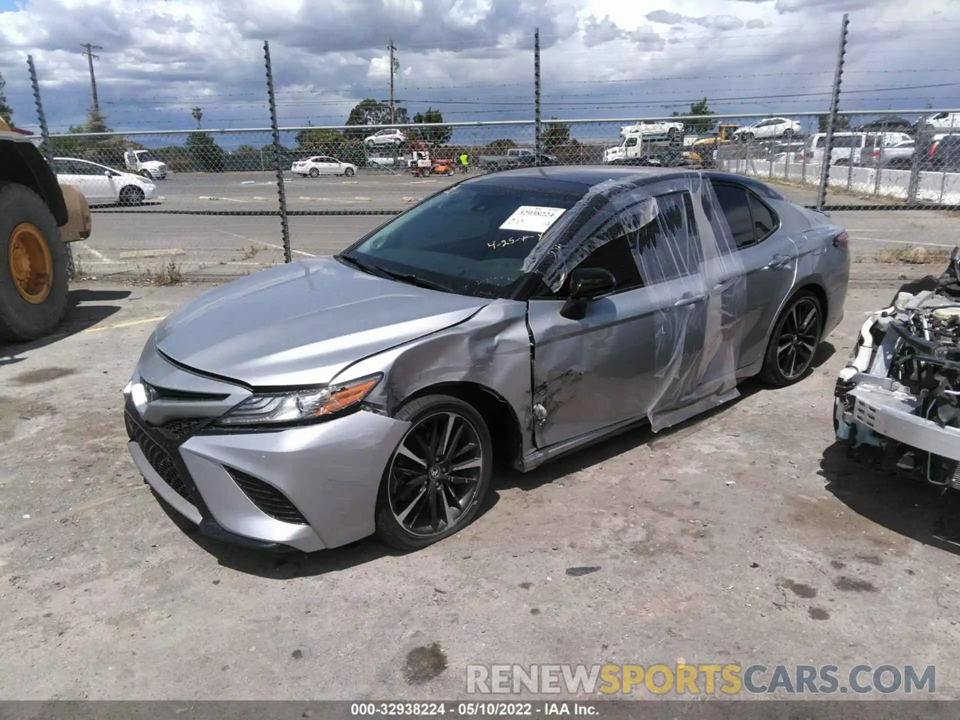 2 Photograph of a damaged car 4T1BZ1HK8KU030882 TOYOTA CAMRY 2019