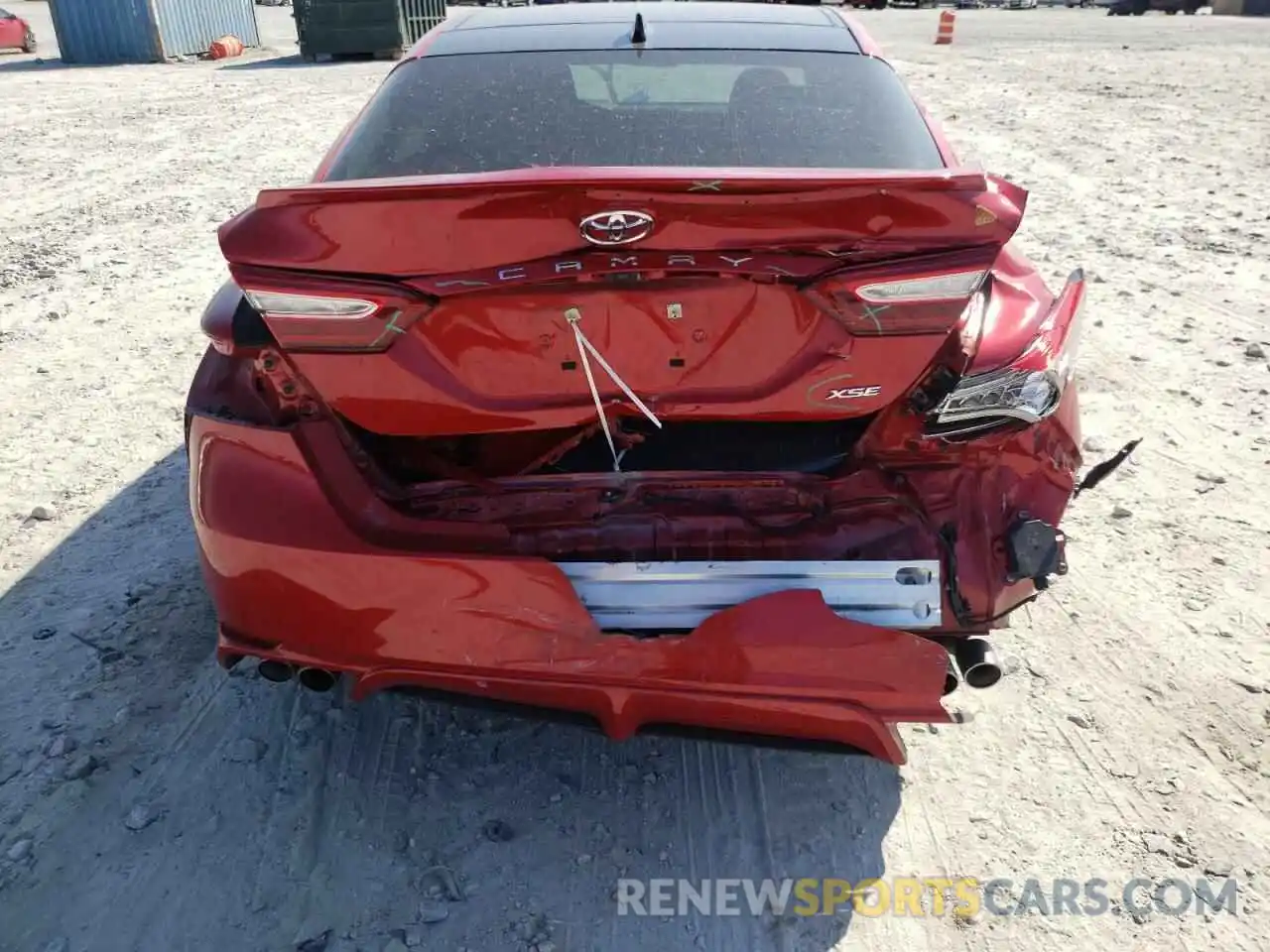 9 Photograph of a damaged car 4T1BZ1HK8KU032017 TOYOTA CAMRY 2019