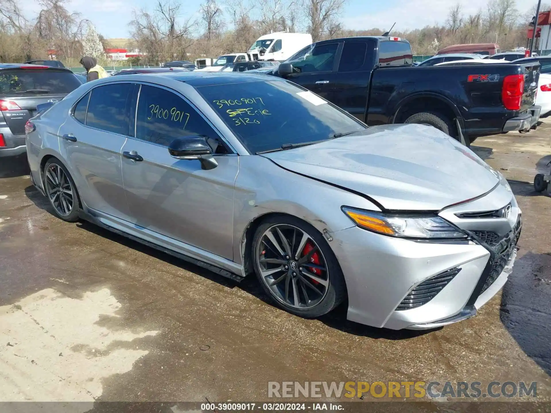 1 Photograph of a damaged car 4T1BZ1HK8KU033152 TOYOTA CAMRY 2019