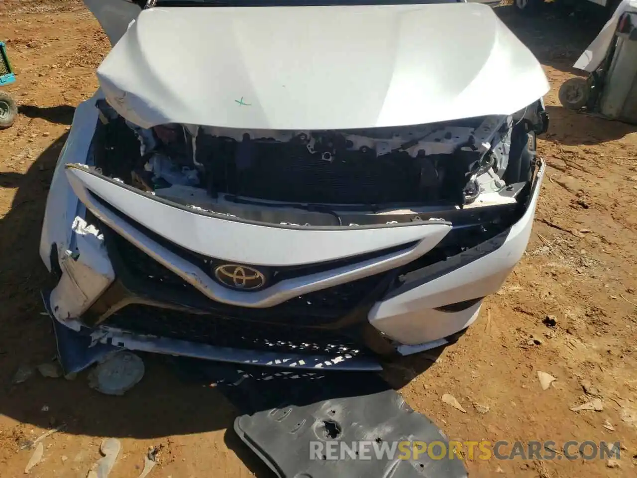 9 Photograph of a damaged car 4T1BZ1HK8KU508895 TOYOTA CAMRY 2019