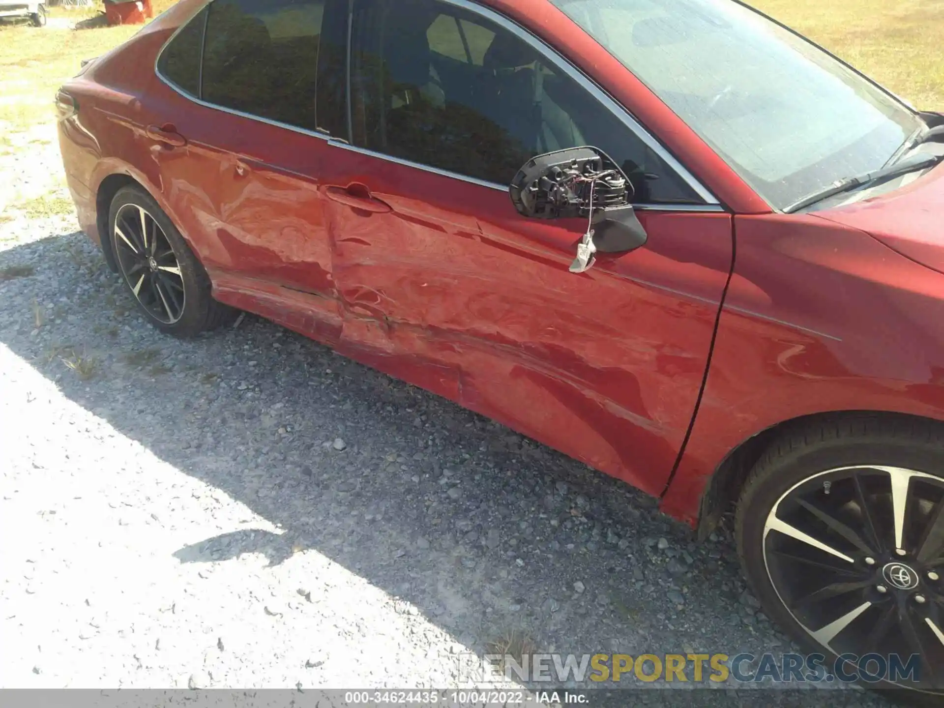 6 Photograph of a damaged car 4T1BZ1HK9KU022211 TOYOTA CAMRY 2019