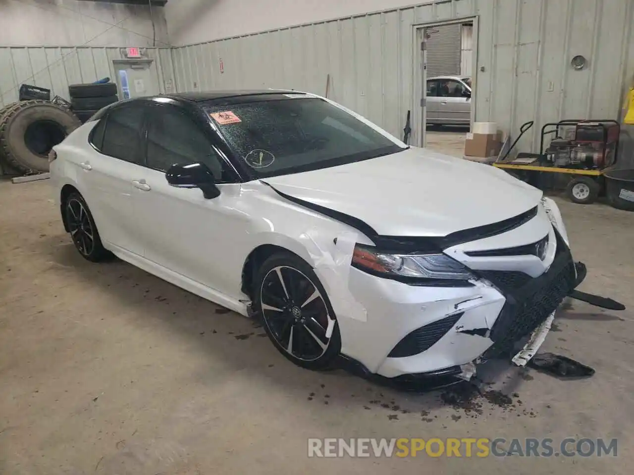 1 Photograph of a damaged car 4T1BZ1HK9KU022869 TOYOTA CAMRY 2019