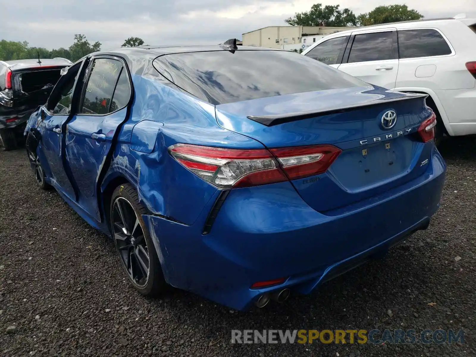 3 Photograph of a damaged car 4T1BZ1HK9KU023021 TOYOTA CAMRY 2019