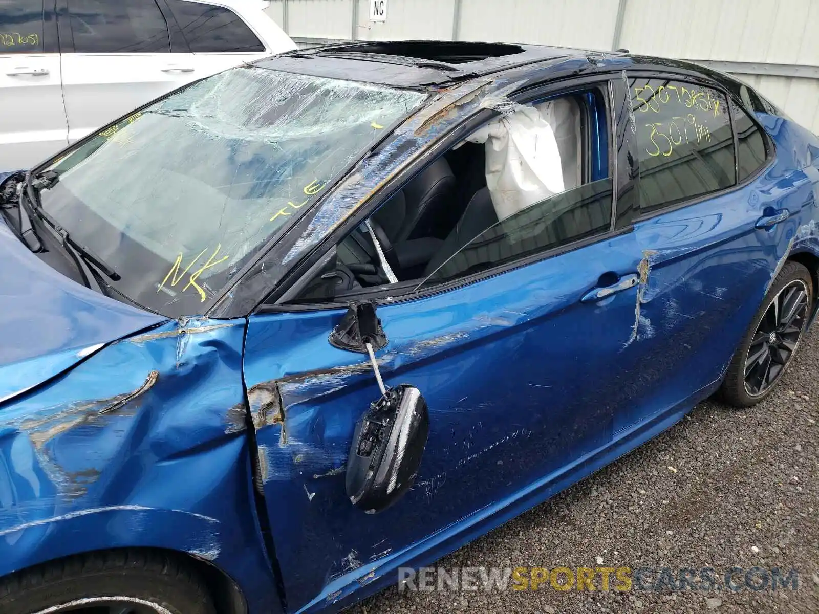 9 Photograph of a damaged car 4T1BZ1HK9KU023021 TOYOTA CAMRY 2019