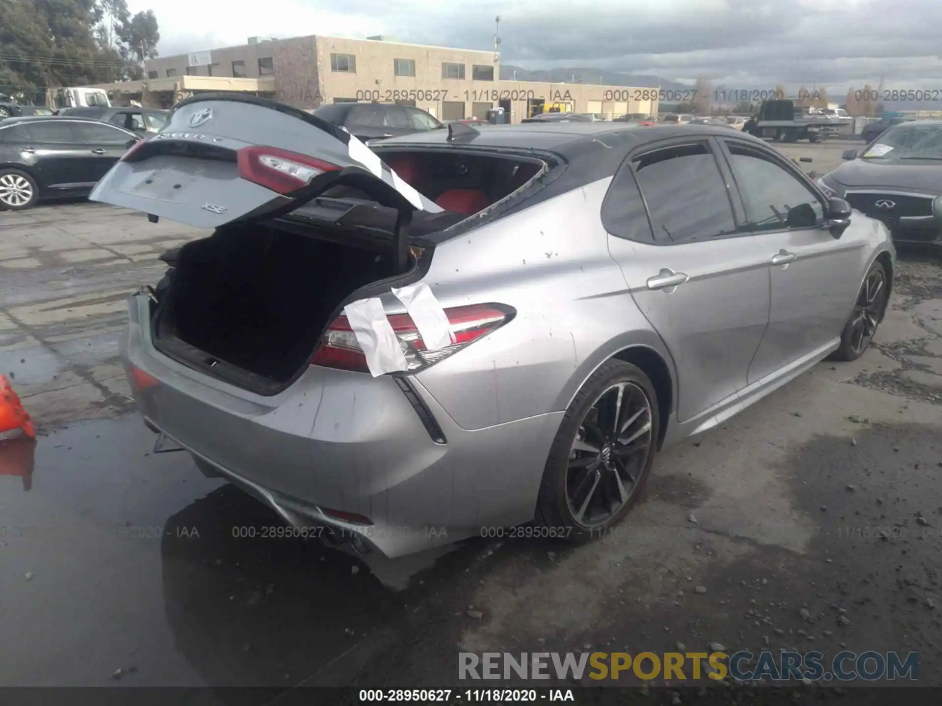 4 Photograph of a damaged car 4T1BZ1HK9KU023729 TOYOTA CAMRY 2019