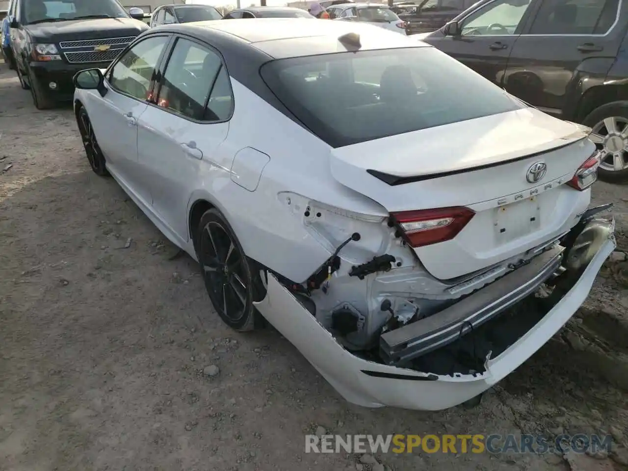 3 Photograph of a damaged car 4T1BZ1HK9KU024251 TOYOTA CAMRY 2019