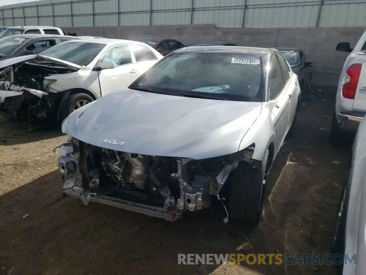 2 Photograph of a damaged car 4T1BZ1HK9KU024945 TOYOTA CAMRY 2019