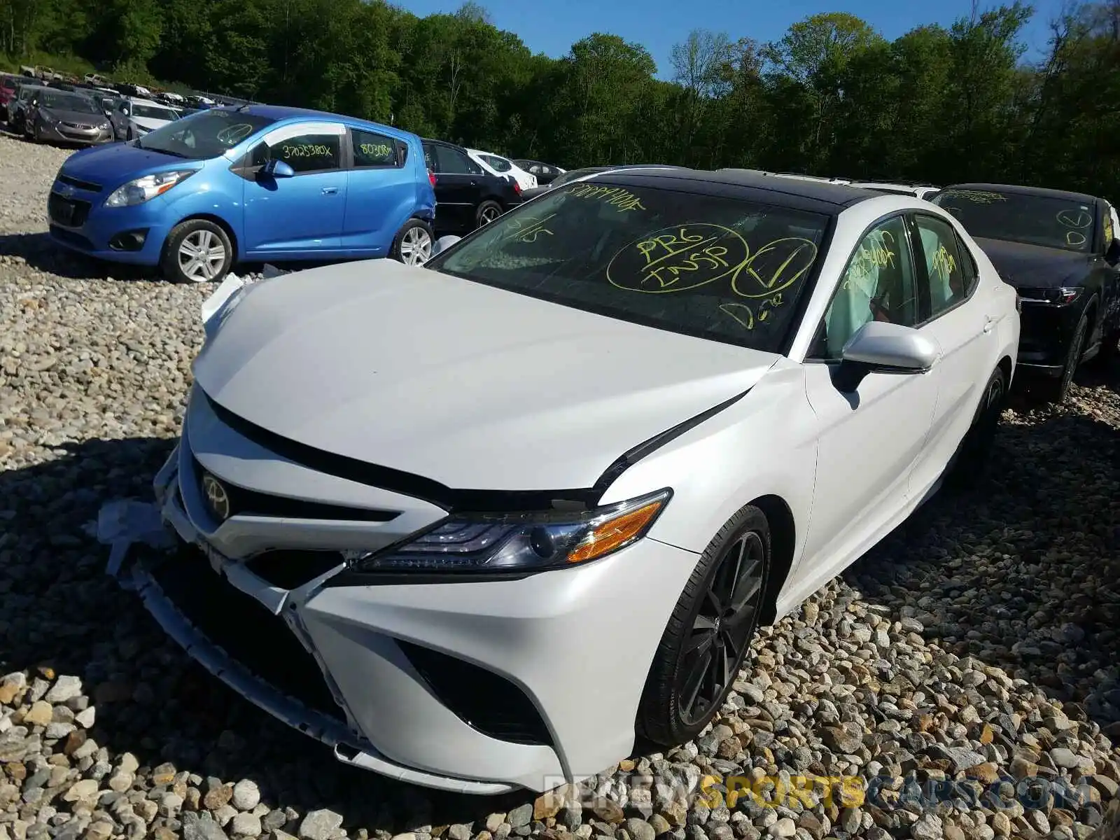 2 Photograph of a damaged car 4T1BZ1HK9KU026341 TOYOTA CAMRY 2019