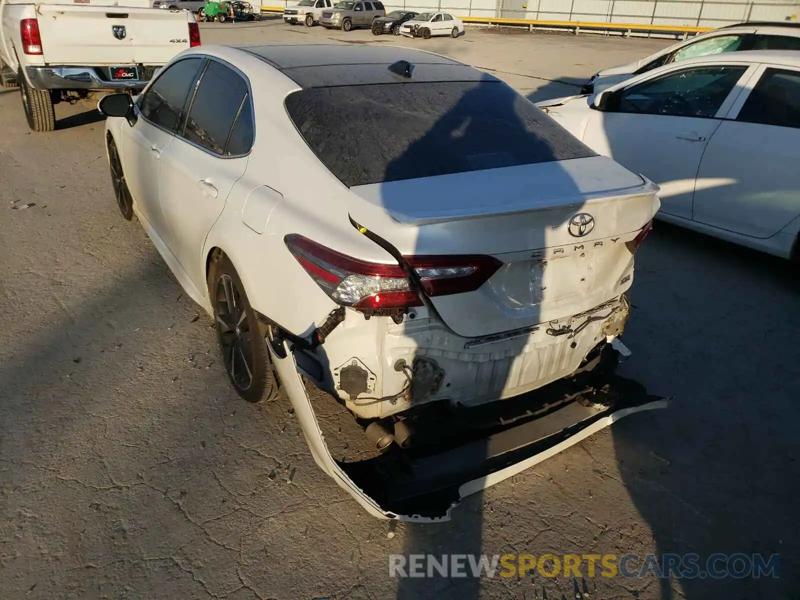 3 Photograph of a damaged car 4T1BZ1HK9KU027523 TOYOTA CAMRY 2019