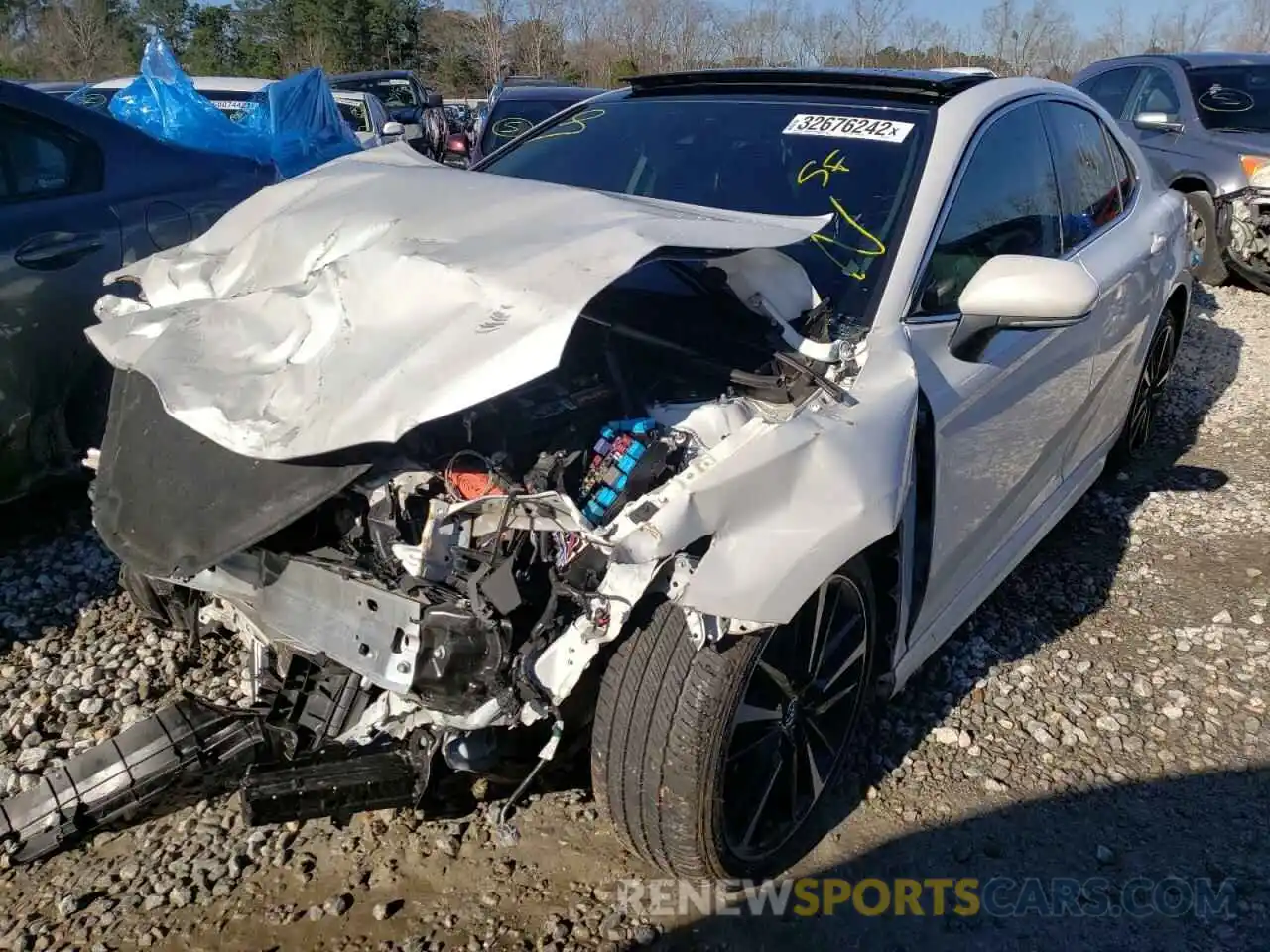 2 Photograph of a damaged car 4T1BZ1HK9KU028221 TOYOTA CAMRY 2019