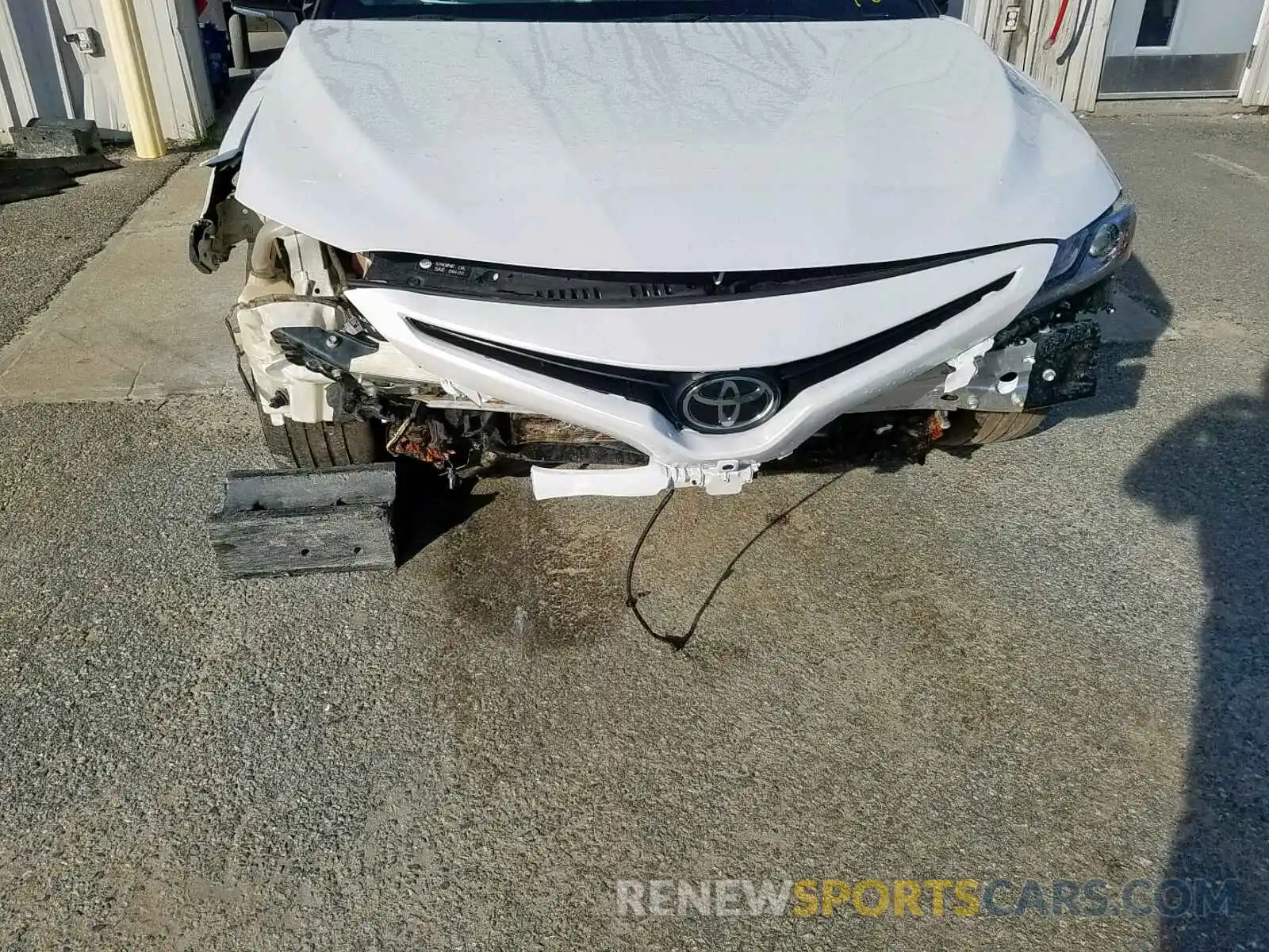 9 Photograph of a damaged car 4T1BZ1HK9KU029207 TOYOTA CAMRY 2019