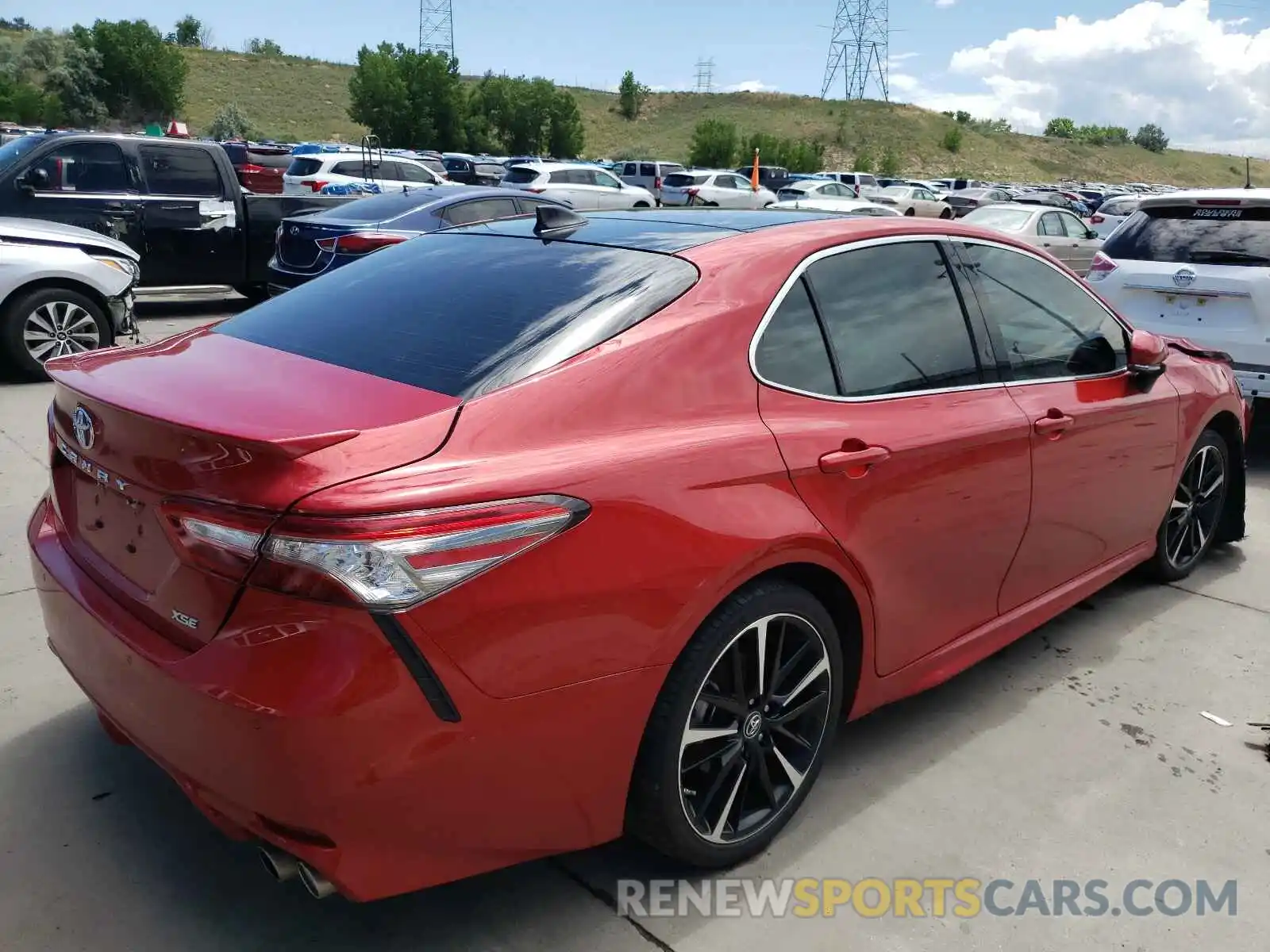 4 Photograph of a damaged car 4T1BZ1HK9KU030194 TOYOTA CAMRY 2019