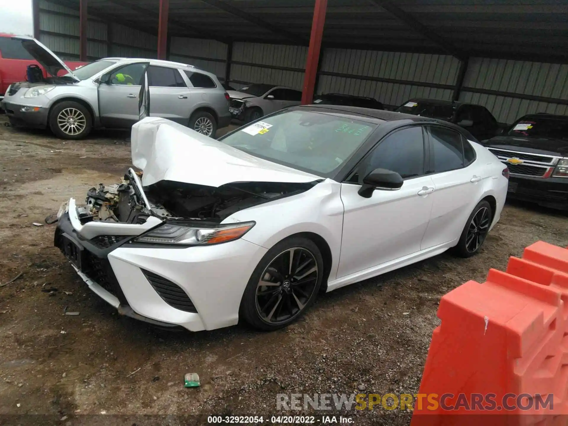 2 Photograph of a damaged car 4T1BZ1HK9KU031071 TOYOTA CAMRY 2019