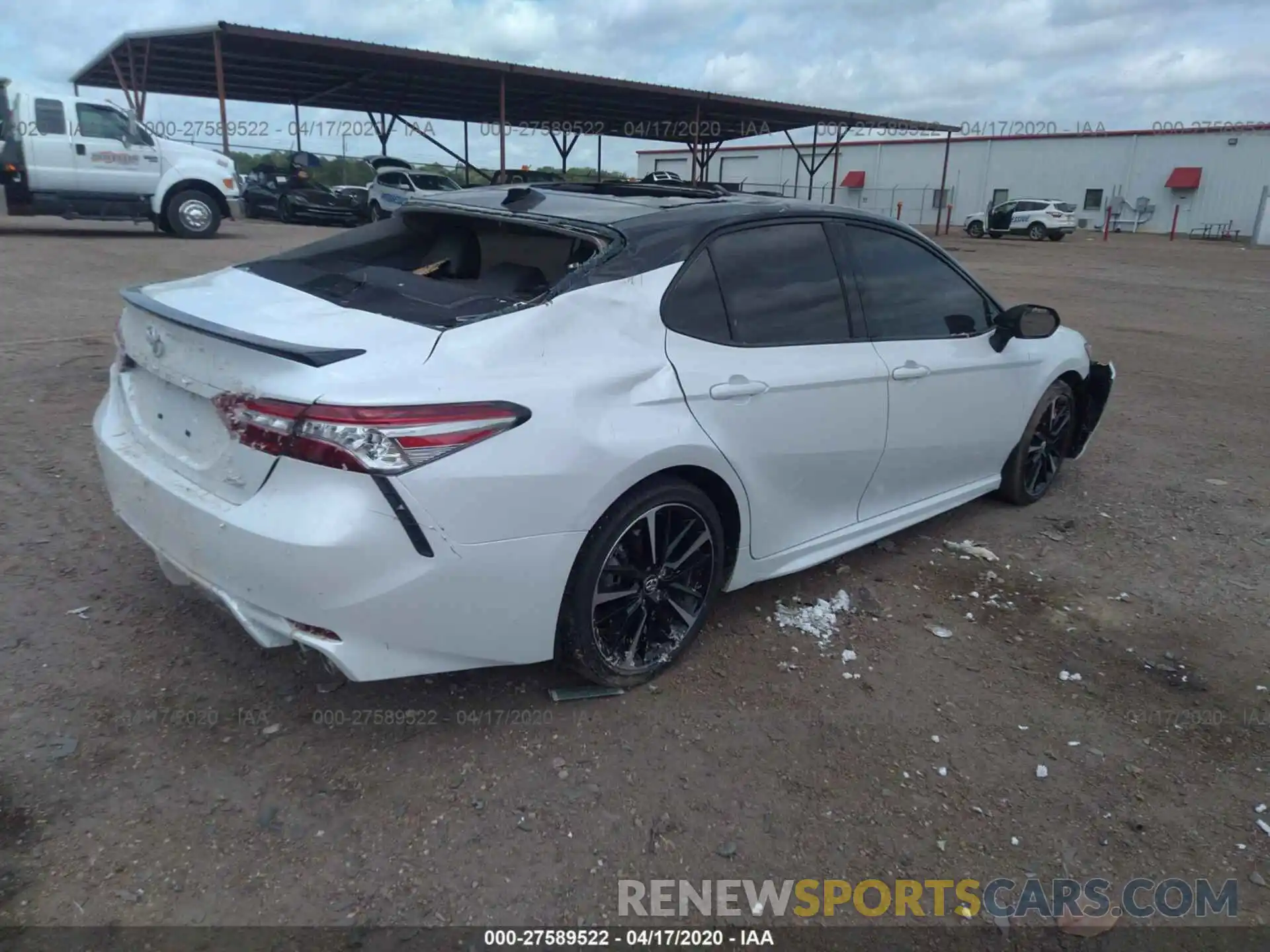 4 Фотография поврежденного автомобиля 4T1BZ1HK9KU031684 TOYOTA CAMRY 2019