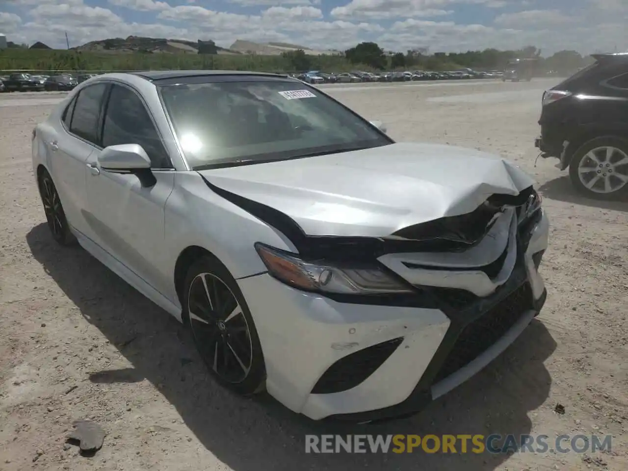 1 Photograph of a damaged car 4T1BZ1HK9KU507271 TOYOTA CAMRY 2019