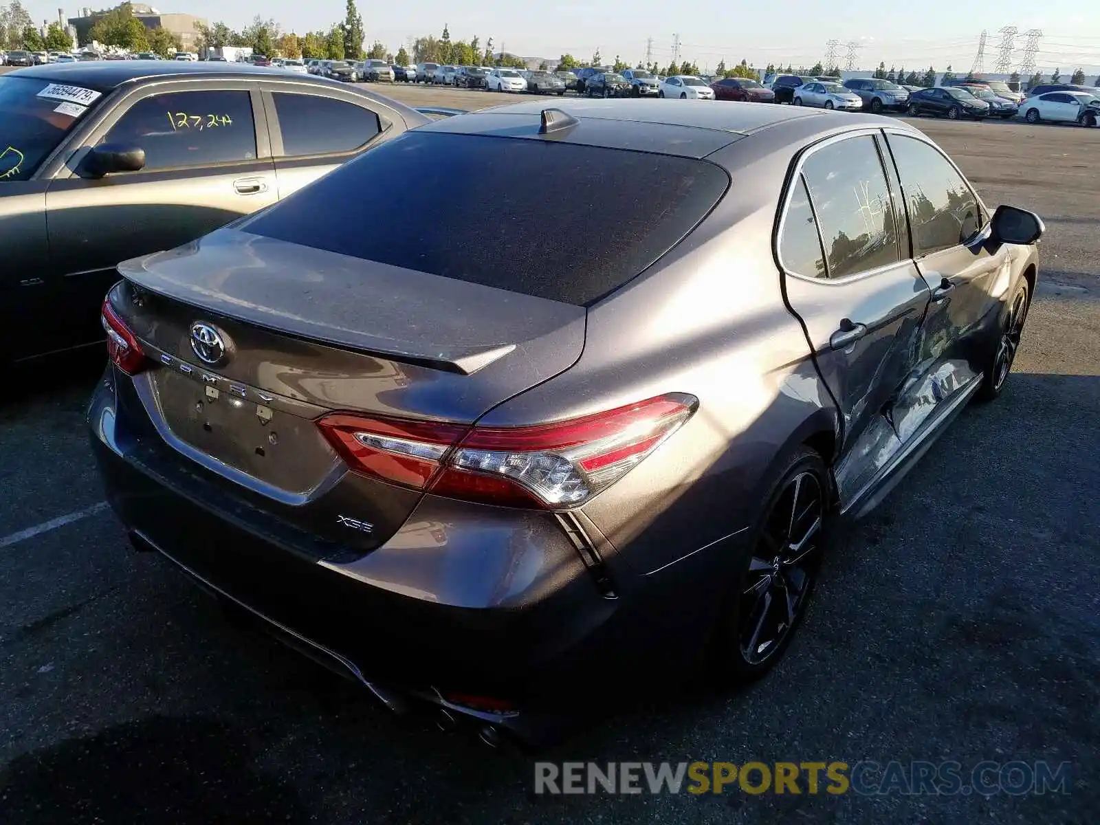 4 Photograph of a damaged car 4T1BZ1HK9KU509151 TOYOTA CAMRY 2019