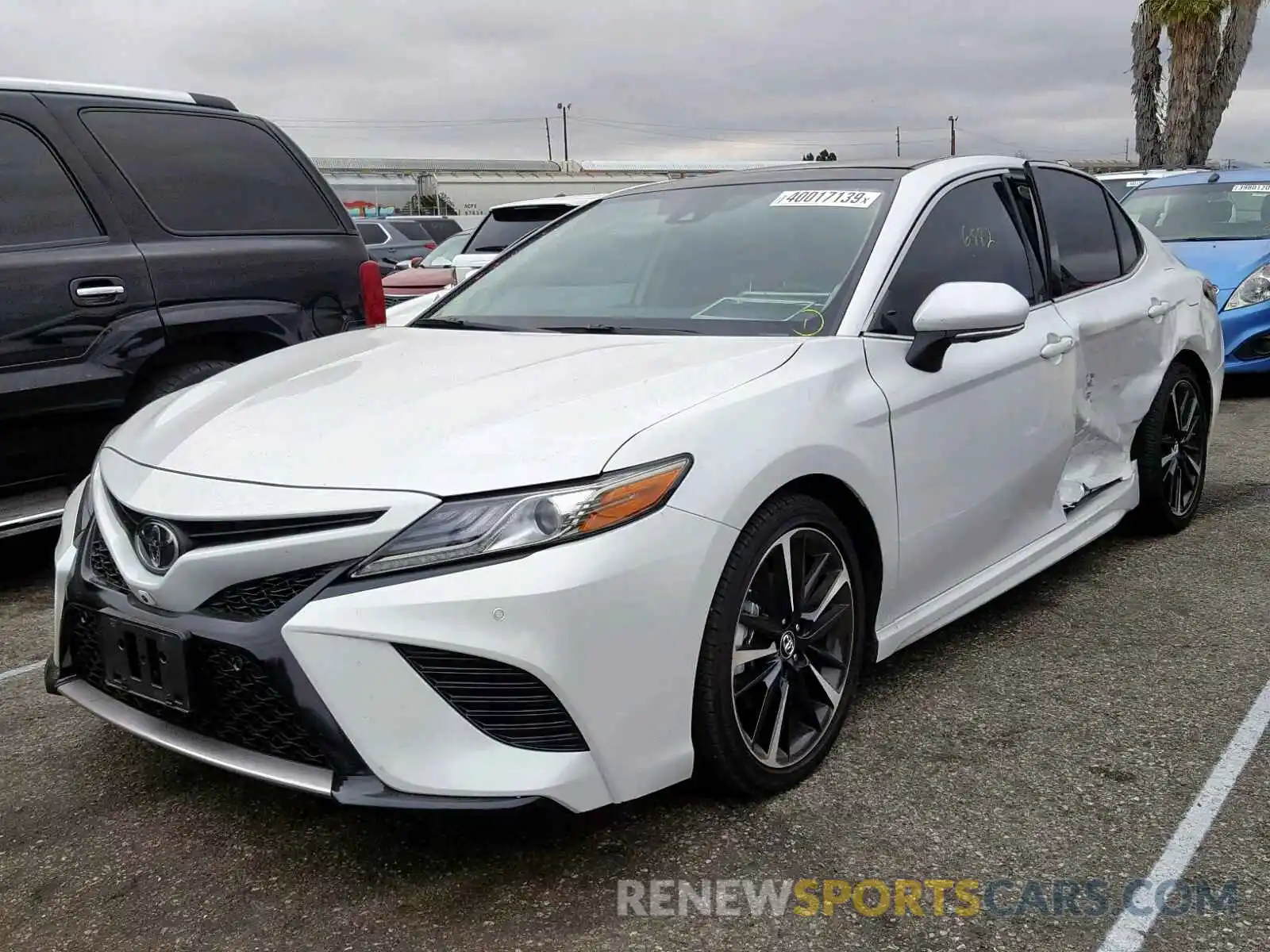 2 Photograph of a damaged car 4T1BZ1HK9KU509232 TOYOTA CAMRY 2019