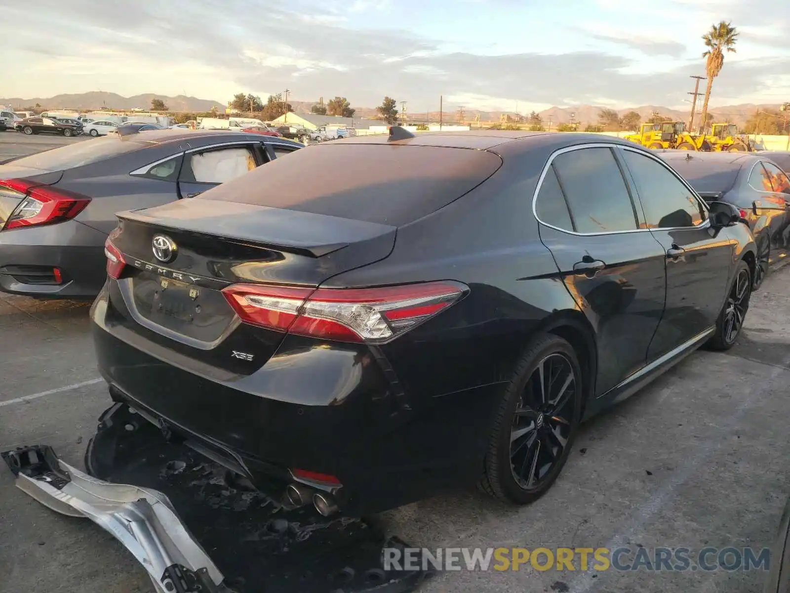 4 Photograph of a damaged car 4T1BZ1HKXKU022475 TOYOTA CAMRY 2019