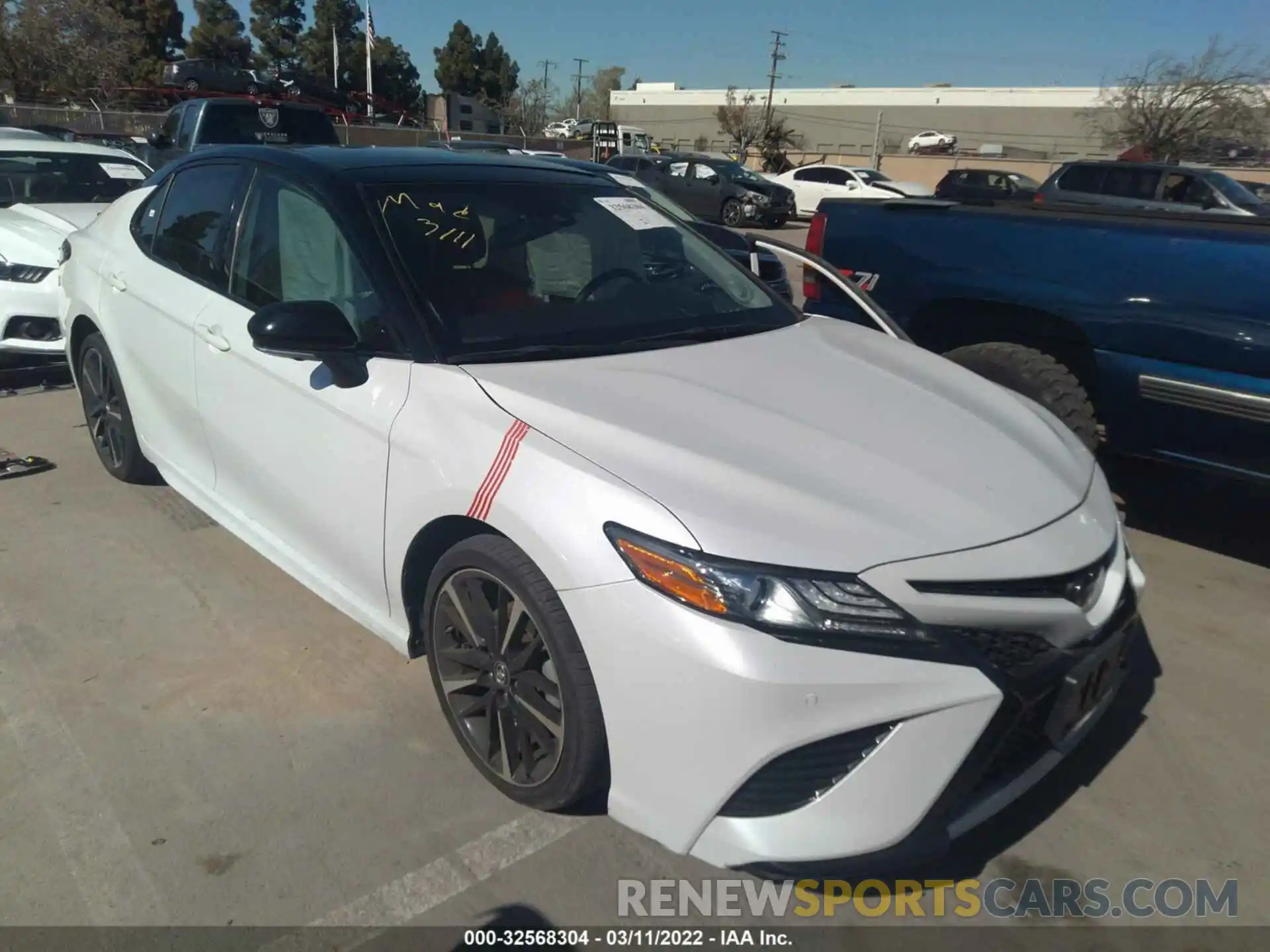 1 Photograph of a damaged car 4T1BZ1HKXKU023108 TOYOTA CAMRY 2019