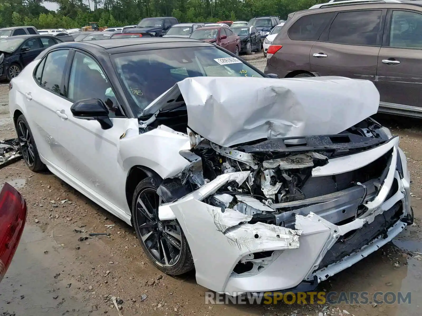 1 Photograph of a damaged car 4T1BZ1HKXKU023920 TOYOTA CAMRY 2019