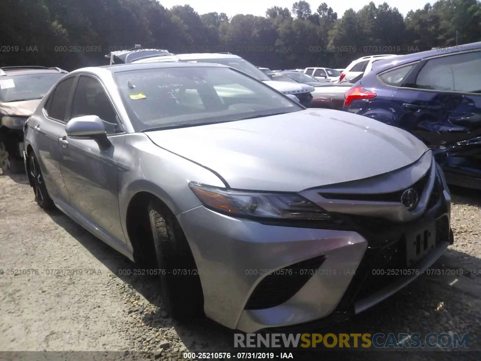 1 Photograph of a damaged car 4T1BZ1HKXKU025098 TOYOTA CAMRY 2019