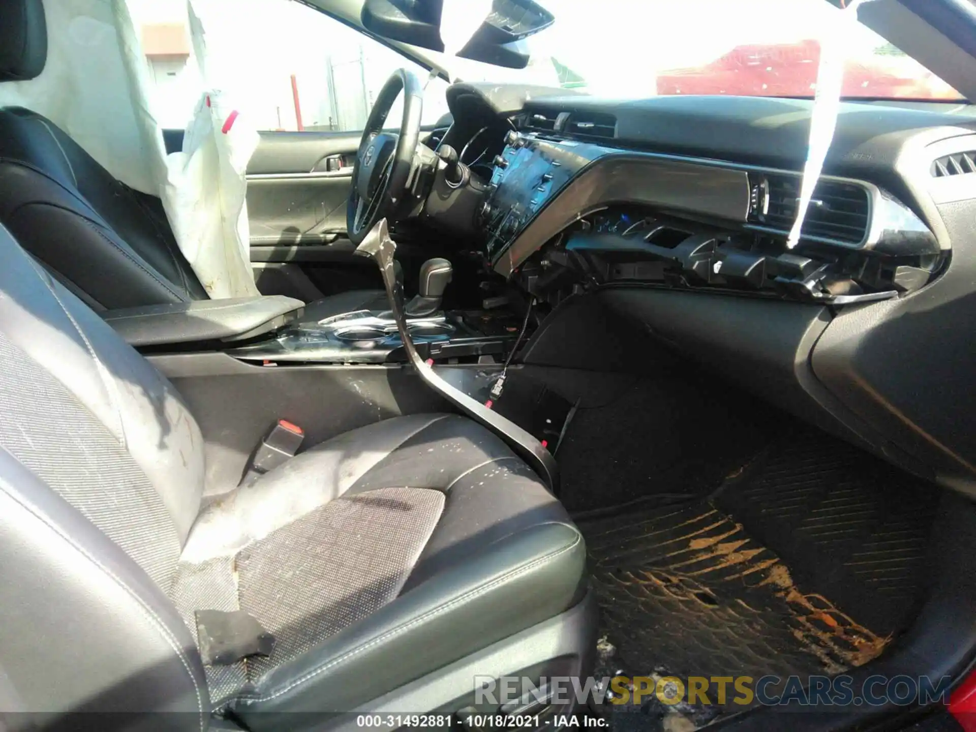 5 Photograph of a damaged car 4T1BZ1HKXKU026932 TOYOTA CAMRY 2019