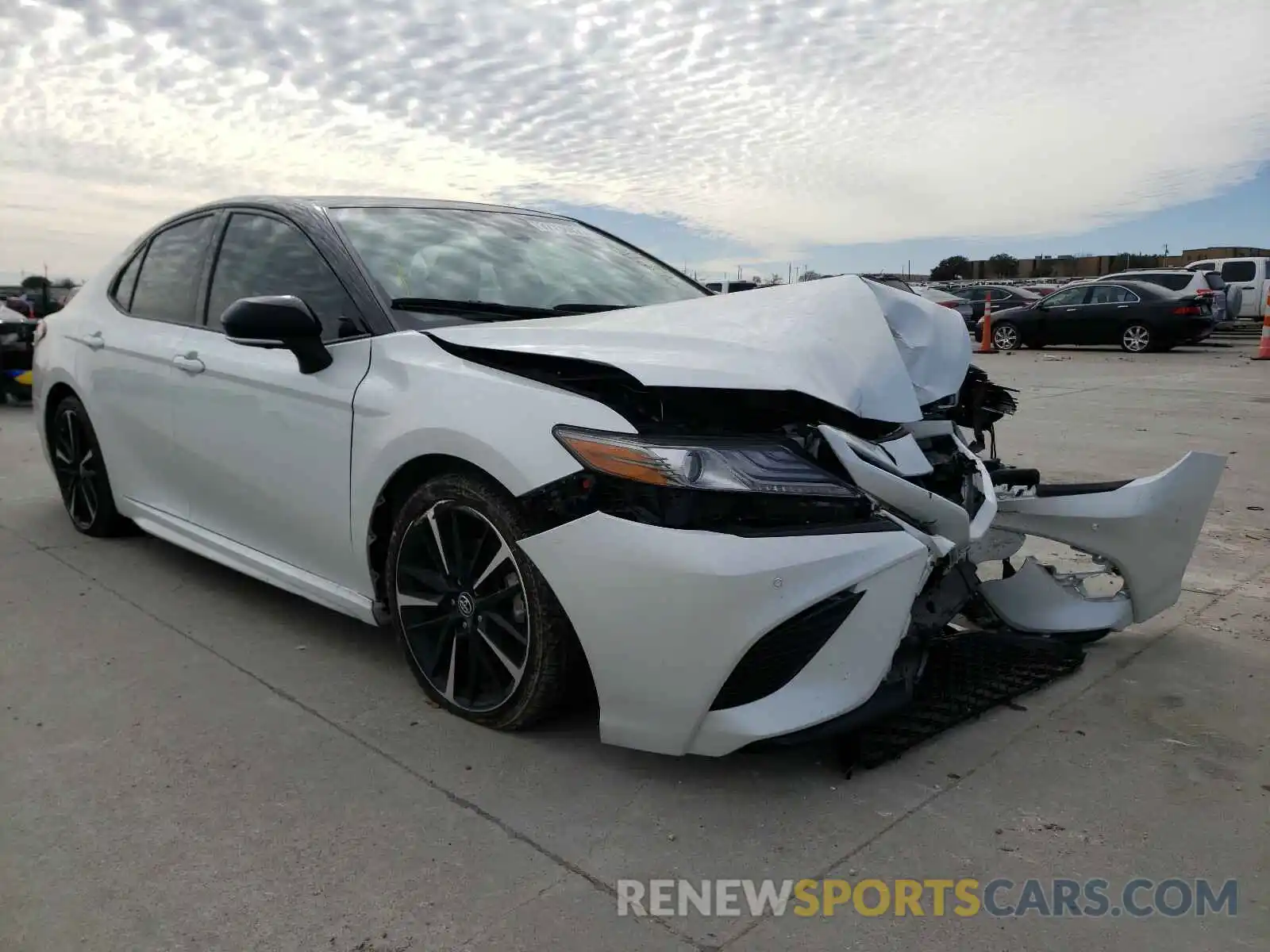 1 Photograph of a damaged car 4T1BZ1HKXKU027692 TOYOTA CAMRY 2019