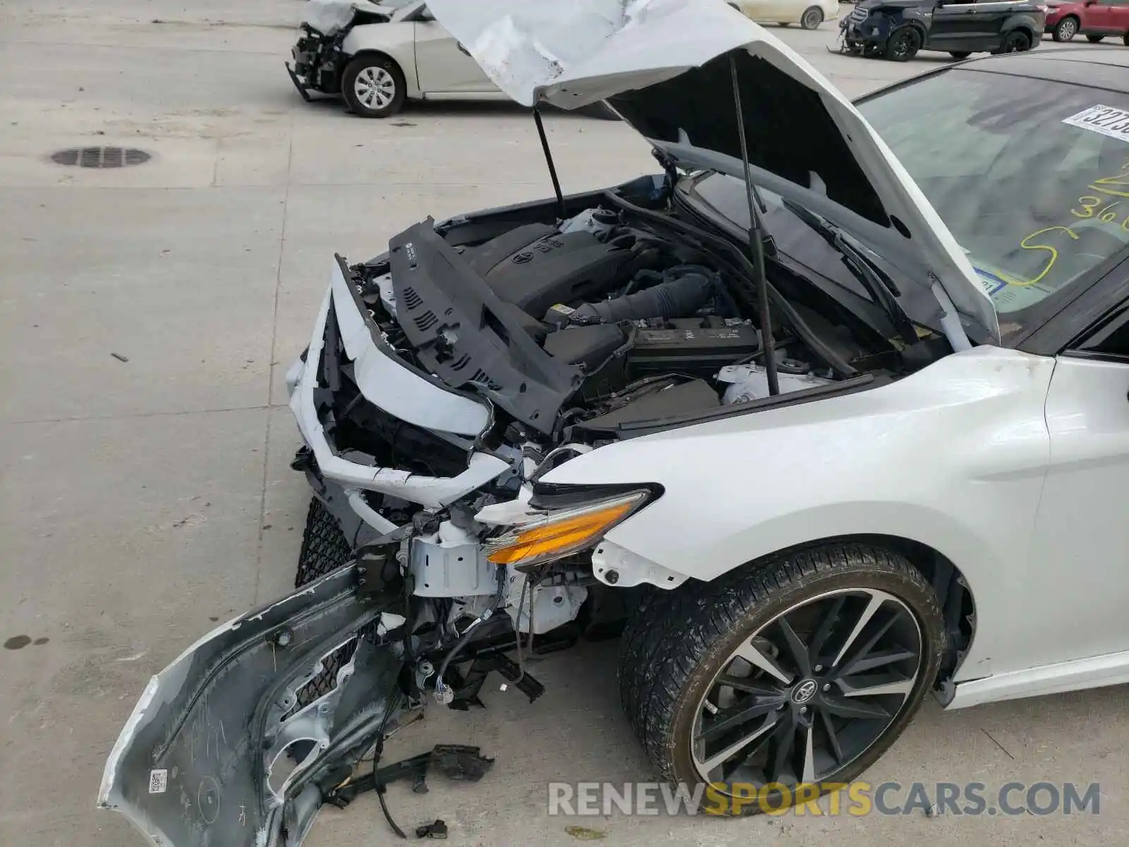 9 Photograph of a damaged car 4T1BZ1HKXKU027692 TOYOTA CAMRY 2019