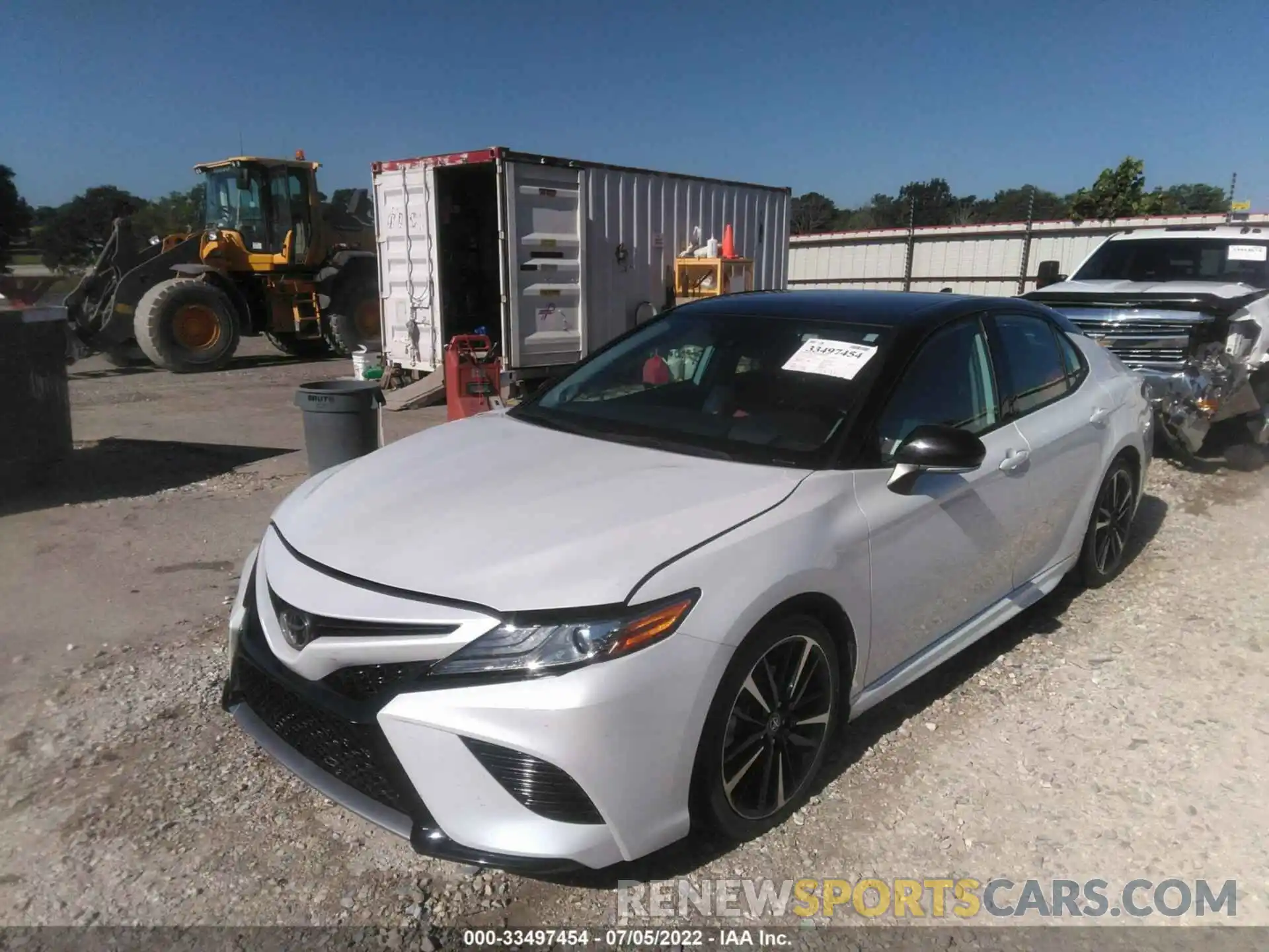 2 Photograph of a damaged car 4T1BZ1HKXKU031595 TOYOTA CAMRY 2019