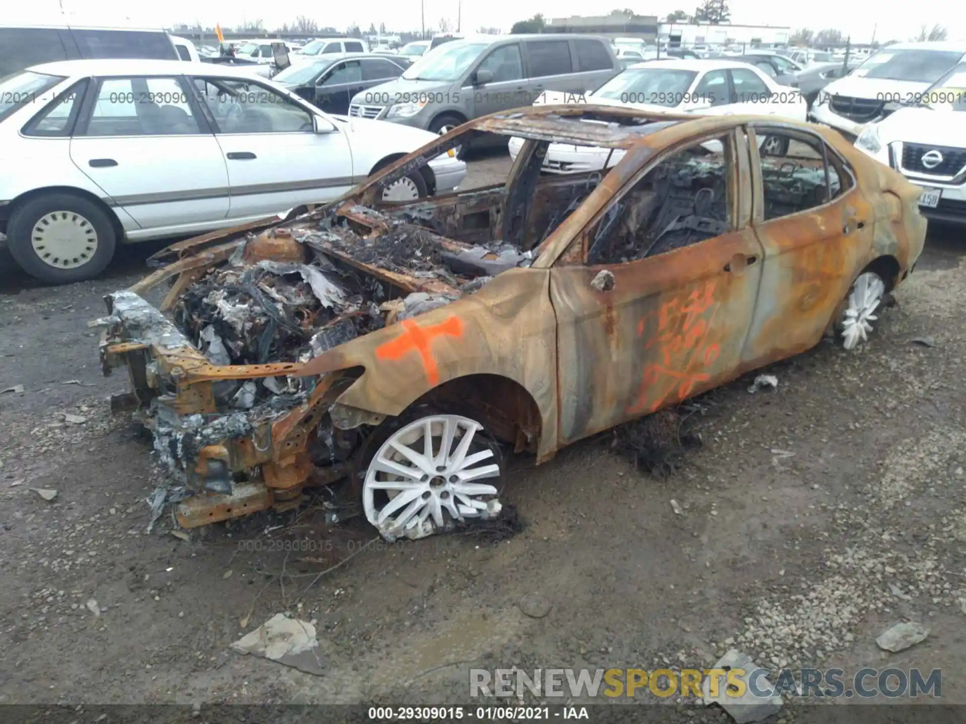 2 Photograph of a damaged car 4T1BZ1HKXKU031614 TOYOTA CAMRY 2019