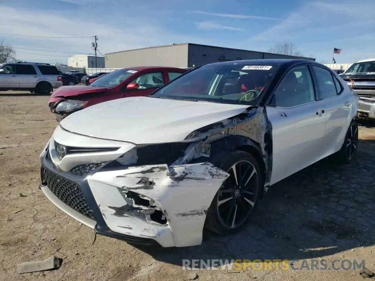 2 Photograph of a damaged car 4T1BZ1HKXKU031628 TOYOTA CAMRY 2019