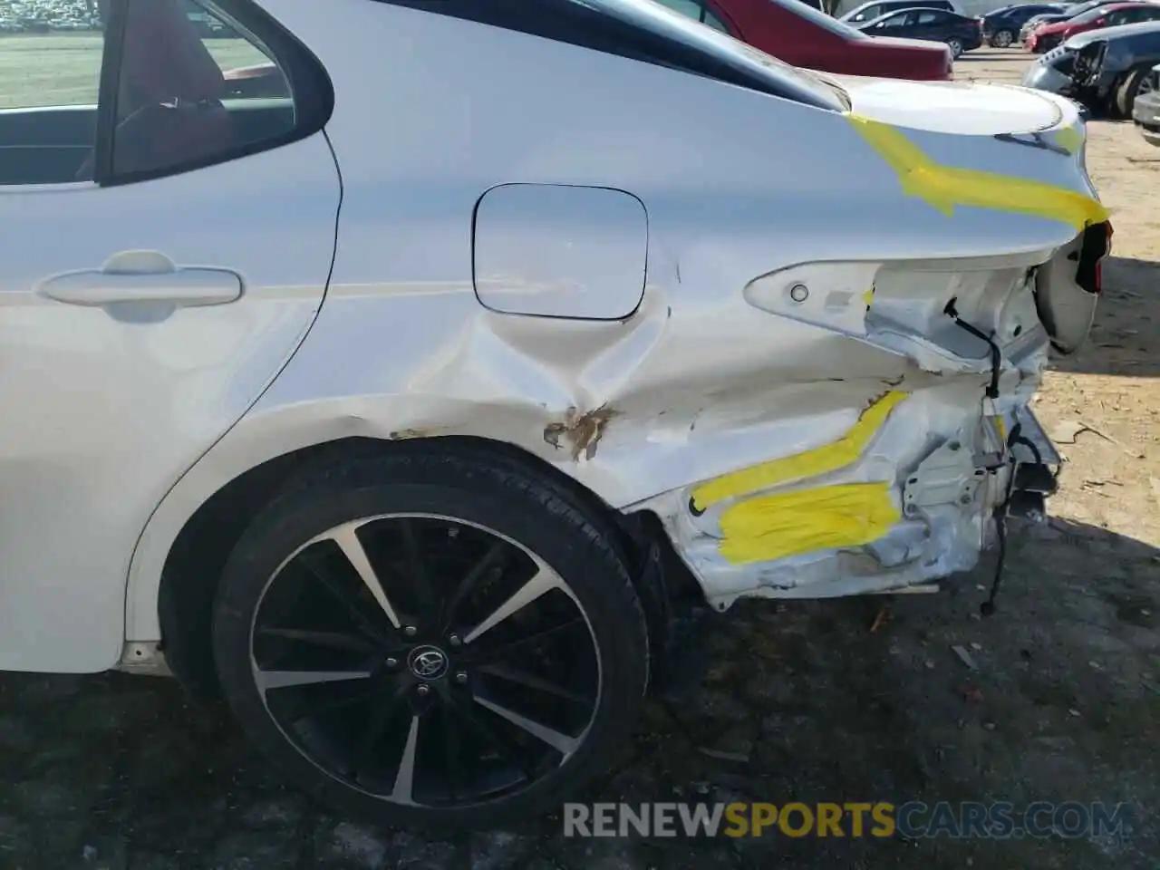 9 Photograph of a damaged car 4T1BZ1HKXKU031628 TOYOTA CAMRY 2019