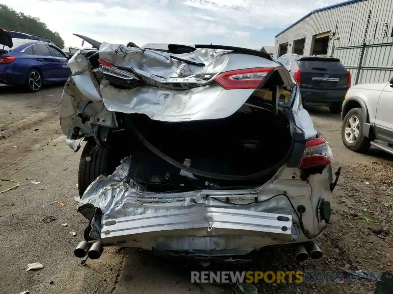 6 Photograph of a damaged car 4T1BZ1HKXKU032505 TOYOTA CAMRY 2019