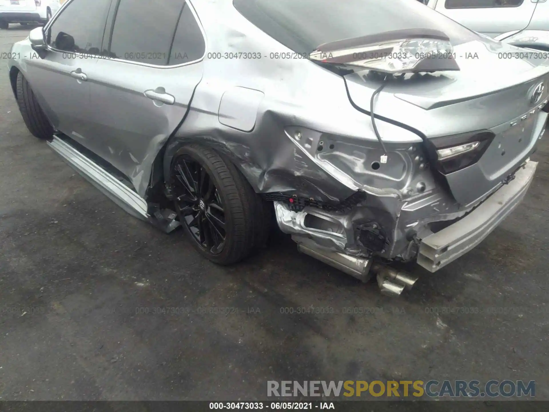 6 Photograph of a damaged car 4T1BZ1HKXKU032987 TOYOTA CAMRY 2019