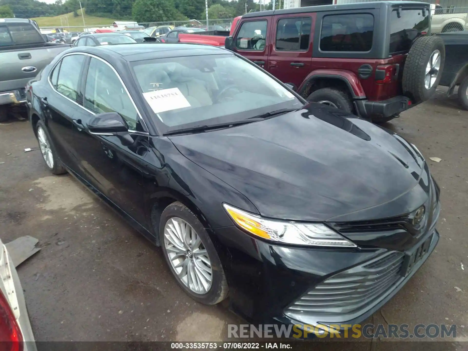 1 Photograph of a damaged car 4T1BZ1HKXKU508056 TOYOTA CAMRY 2019