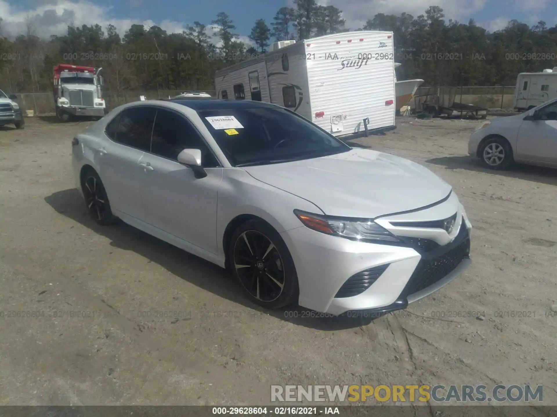 1 Photograph of a damaged car 4T1BZ1HKXKU508560 TOYOTA CAMRY 2019