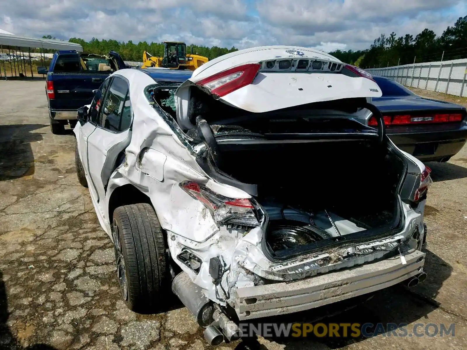 3 Photograph of a damaged car 4T1BZ1HKXKU508798 TOYOTA CAMRY 2019