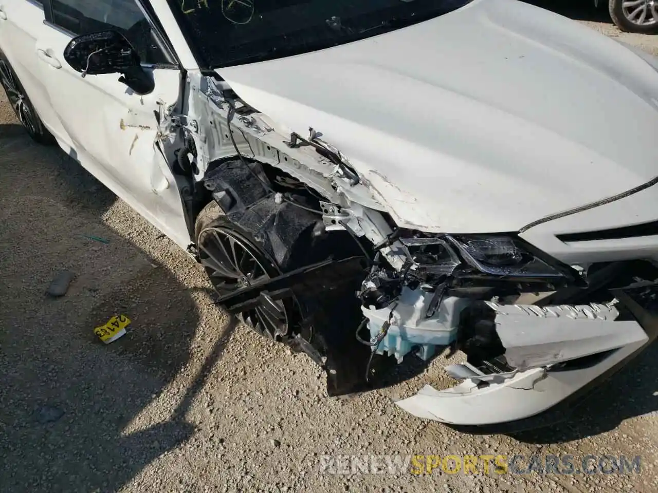 9 Photograph of a damaged car JTNB11HK2K3081372 TOYOTA CAMRY 2019