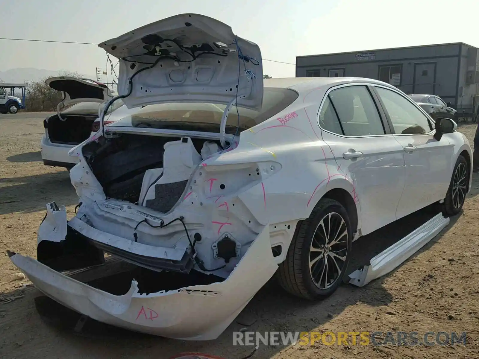 4 Photograph of a damaged car JTNB11HK5K3076330 TOYOTA CAMRY 2019