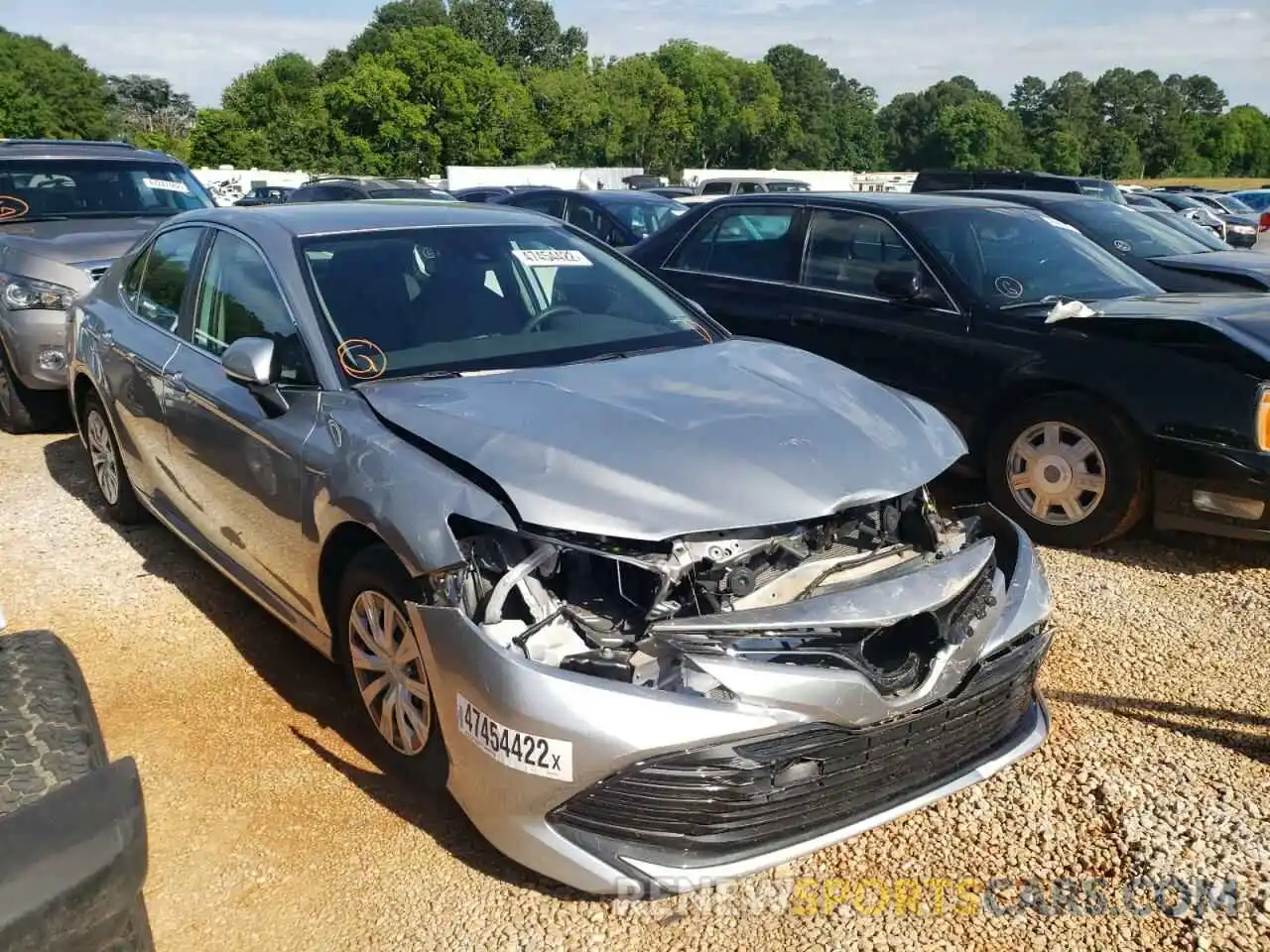 1 Photograph of a damaged car 4T1A11AK0LU857094 TOYOTA CAMRY 2020