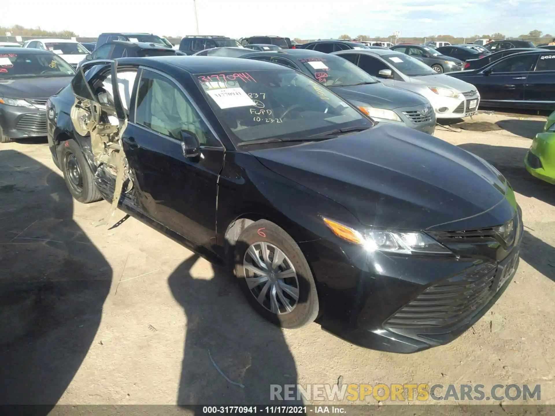 1 Photograph of a damaged car 4T1A11AK0LU867169 TOYOTA CAMRY 2020