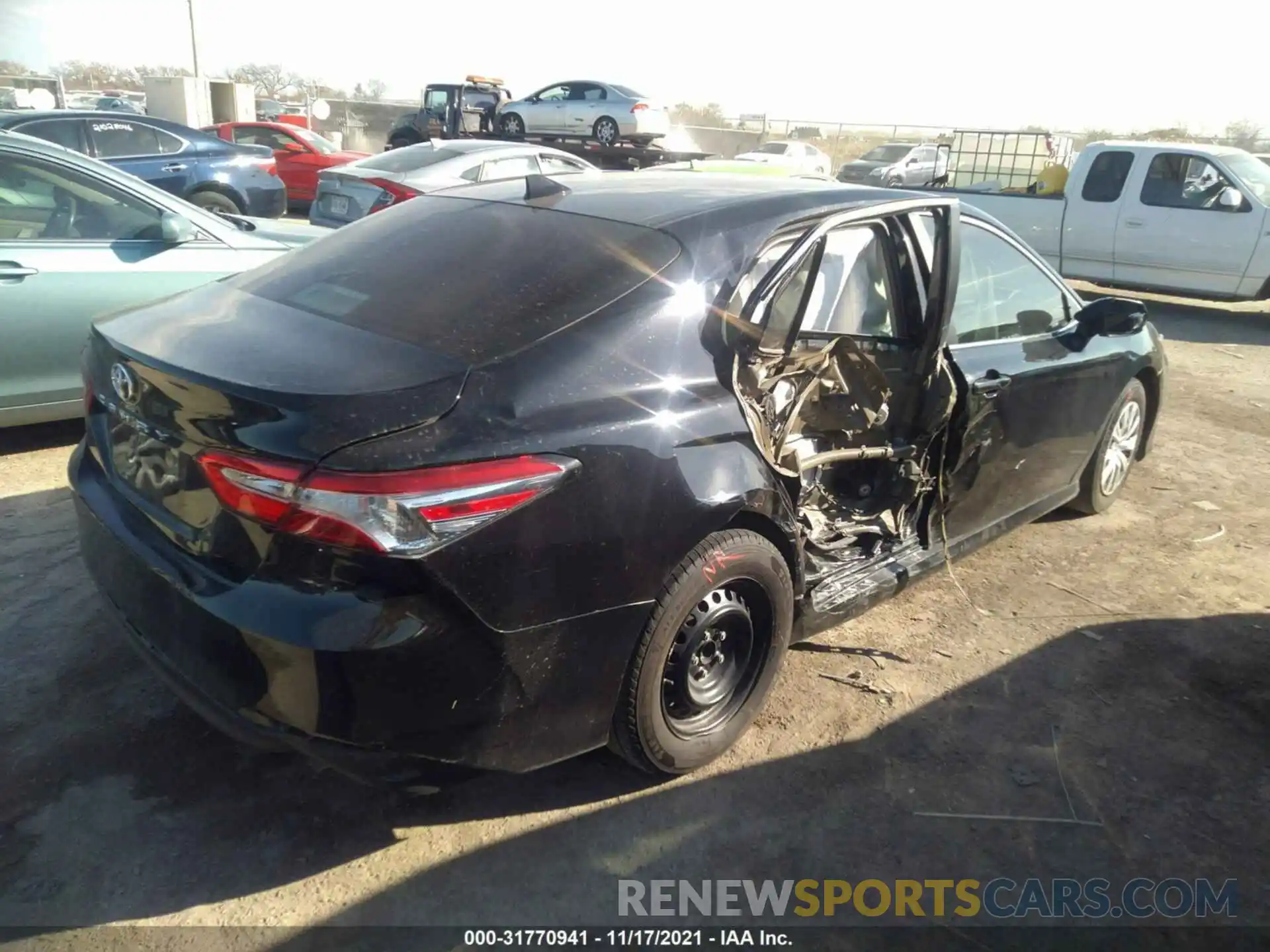 4 Photograph of a damaged car 4T1A11AK0LU867169 TOYOTA CAMRY 2020